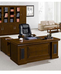 Classic Wooden Executive Desk - Timeless Elegance