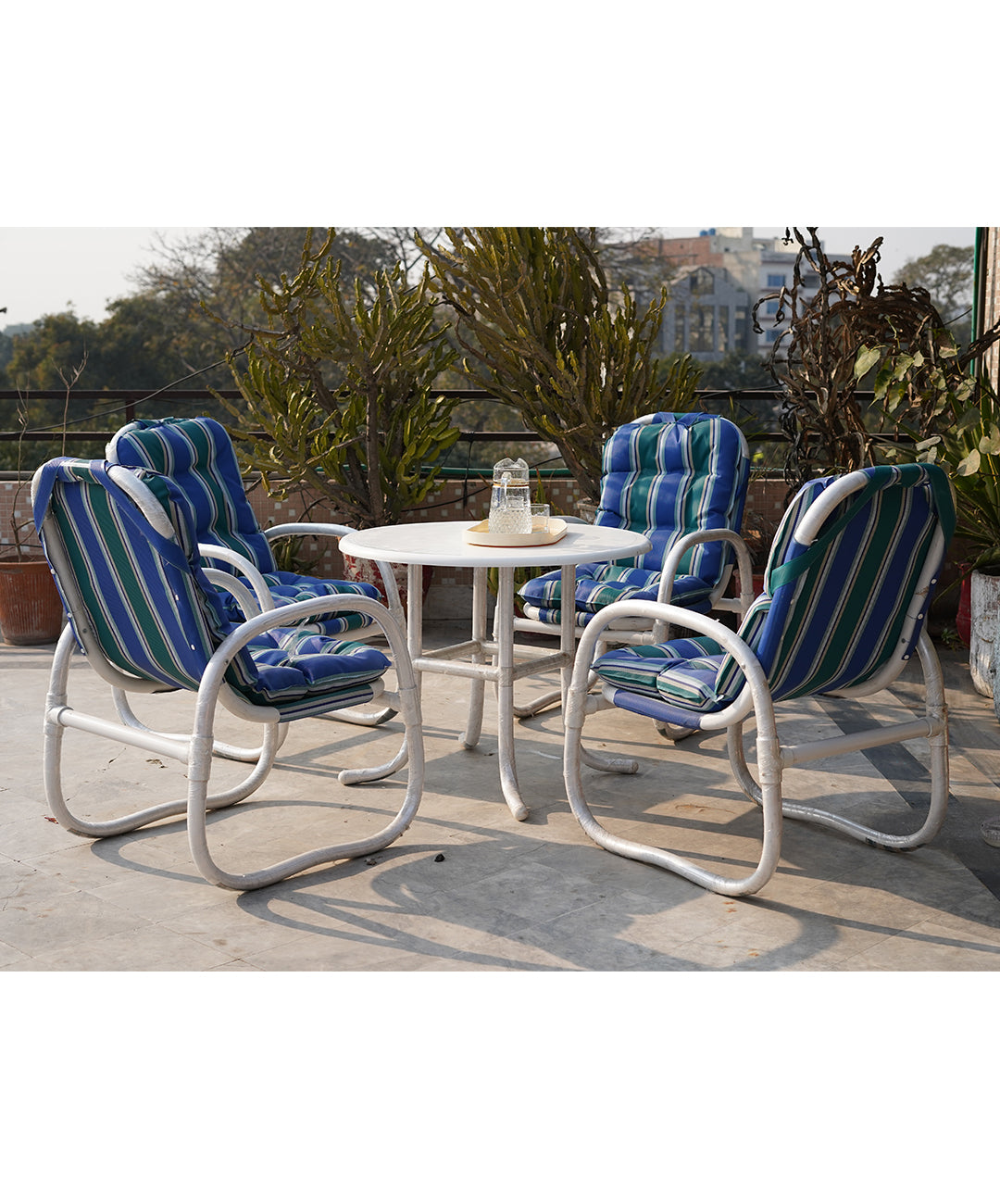 Luxurious Outdoor Seating Set