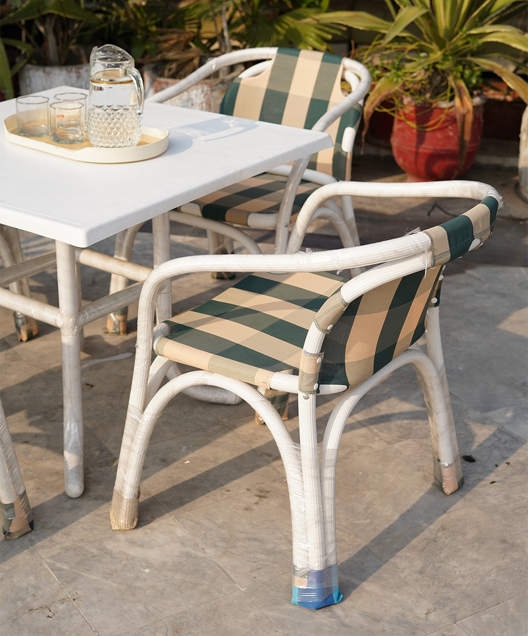 Elegant Outdoor Patio Set - Wicker & Metal Frame