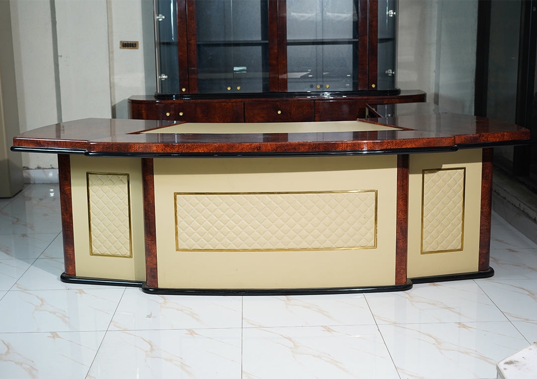 Grand Executive Desk Set with Luxury Finish